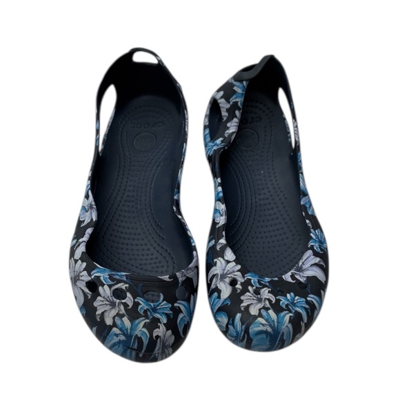 Crocs Women's Kadee Flats Navy Blue Floral Print Size 7 - Picture 1 of 7